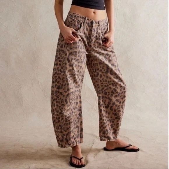 Reserved 🎈 NWT Free People WE THE FREE Good Luck  Cheetah Printed Barrel Jeans - Picture 5 of 11